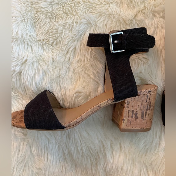 Merona black heels - Picture 2 of 3